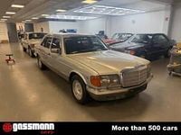 Usata Mercedes 500 231 CV (169 kW) 1982 Argento Berlina