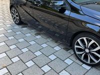 Usata Mercedes A200 136 CV (100 kW) 2014 Nero Utilitaria