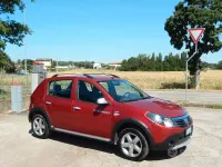 Usata Dacia Sandero Stepway 84 CV (61 kW) 2012 Rosso Berlina