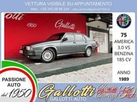 Usata Alfa Romeo 75 185 CV (136 kW) 1989 Grigio Berlina