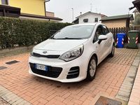 Usata Kia Rio Active 83 CV (61 kW) 2016 Bianco Utilitaria