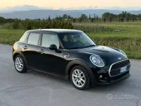 Usata Mini Cooper D 116 CV (85 kW) 2015 Nero Utilitaria