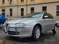 Usata Alfa Romeo 147 105 CV (77 kW) 2002 Grigio Utilitaria
