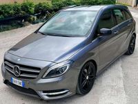 Usata Mercedes B180 Premium 109 CV (80 kW) 2012 Grigio Monovolume