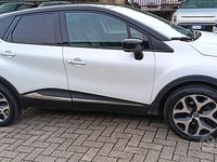 Usata Renault Captur Business 131 CV (96 kW) 2019 Bianco SUV