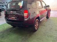 Usata Dacia Duster Lauréate 114 CV (83 kW) 2017 Grigio SUV