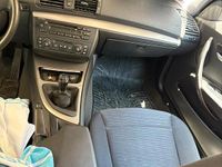 Usata BMW 118 122 CV (89 kW) 2006 Utilitaria