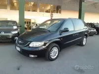 Usata Chrysler Grand Voyager 143 CV (105 kW) 2002 Nero Monovolume