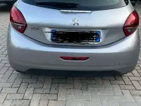 Usata Peugeot 208 Active 102 CV (75 kW) 2019 Grigio Utilitaria