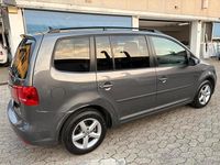 Usata VW Touran Trendline 105 CV (77 kW) 2014 Grigio Monovolume