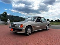 Usata Mercedes 190 185 CV (136 kW) 1985 Beige Berlina