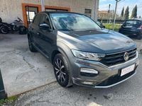 Usata VW T-Roc Business 110 CV (80 kW) 2021 Grigio SUV