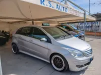Usata Mercedes B200 140 CV (102 kW) 2007 Grigio Monovolume