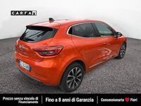 Usata Renault Clio V Techno 91 CV (66 kW) 2022 Arancione Utilitaria