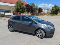 Usata Kia Rio 75 CV (55 kW) 2014 Grigio Berlina