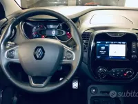 Usata Renault Captur Intens 90 CV (66 kW) 2016 Arancione SUV