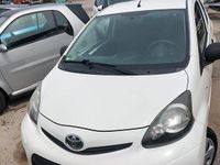 Begagnad Toyota Aygo 68 HK (50 kW) 2013 Vit Halvkombi