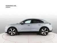 Usata Porsche Macan 144 kW (197 CV) 2025 Argento dolomite metallizzato SUV