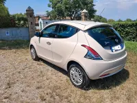 Usata Lancia Ypsilon Silver 69 CV (50 kW) 2017 Bianco Utilitaria
