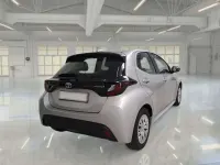 Usata Toyota Yaris Hybrid Business Edition 92 CV (67 kW) 2021 Grigio Berlina