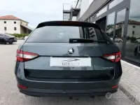 Usata Skoda Superb Style 150 CV (110 kW) 2017 Antracite Station wagon