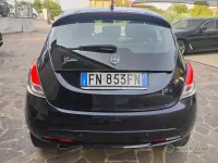 Usata Lancia Ypsilon Gold 95 CV (69 kW) 2018 Bluazzurro Utilitaria
