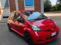 Usata Toyota Aygo 68 CV (50 kW) 2010 Rosso Utilitaria