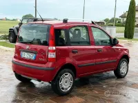 Usata Fiat Panda 80 CV (58 kW) 2012 Rosso Utilitaria