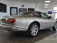Usata Jaguar XK8 286 CV (210 kW) 1998 Grigio Coupé