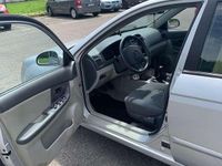 Occasion Kia Cerato Classic 105 PK (77 kW) 2006 Grijs Sedan