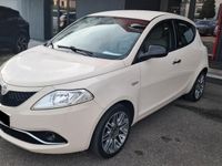 Usata Lancia Ypsilon Platinum 69 CV (50 kW) 2016 Beige Utilitaria