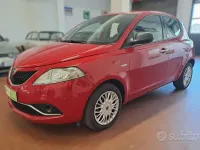 Usata Lancia Ypsilon 69 CV (50 kW) 2016 Rosso Utilitaria
