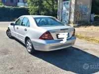 Usata Mercedes C220 Classic 143 CV (105 kW) 2003 Berlina