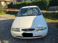 Usata Ford Fiesta 60 CV (44 kW) 1999 Bianco Utilitaria