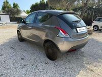 Begagnad Lancia Ypsilon S 69 HK (50 kW) 2022 Grå Halvkombi