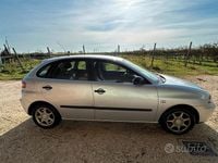 Usata Seat Ibiza 63 CV (46 kW) 2004 Grigio Berlina