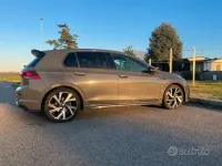 Usata VW Golf VIII R-line 150 CV (110 kW) 2020 Grigio Berlina