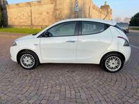 Usata Lancia Ypsilon Gold 69 CV (50 kW) 2018 Bianco Utilitaria