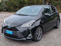 Usata Toyota Yaris Hybrid 73 CV (53 kW) 2019 Nero Utilitaria