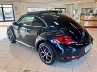 Usata VW Beetle Sound 105 CV (77 kW) 2017 Nero Utilitaria
