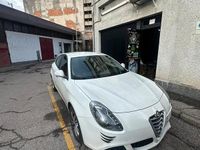Usata Alfa Romeo Giulietta Distinctive 120 CV (88 kW) 2016 Bianco Berlina