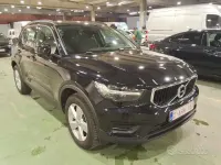 Usata Volvo XC40 Momentum 150 CV (110 kW) 2021 Nero SUV