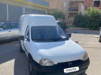Usata Opel Combo 65 CV (47 kW) 2001 Bianco Monovolume