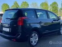 Gebraucht Peugeot 5008 112 PS (82 kW) 2011 Van / Kleinbus