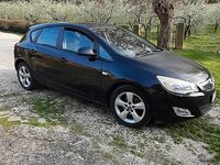 Usata Opel Astra Cosmo 110 CV (80 kW) 2010 Nero Berlina