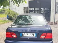 Usata Mercedes E230 136 CV (100 kW) 1995 Berlina