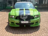 Usata Ford Mustang Premium 309 CV (227 kW) 2013 Verde Cabrio