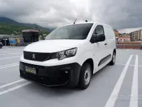 Usata Peugeot Partner Premium 102 CV (75 kW) 2021 Bianco Monovolume