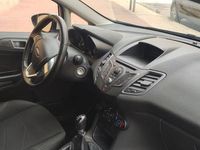 Usata Ford Fiesta Titanium 80 CV (58 kW) 2014 Bianco Utilitaria
