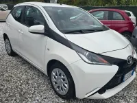 Usata Toyota Aygo Cool 69 CV (50 kW) 2016 Bianco Utilitaria